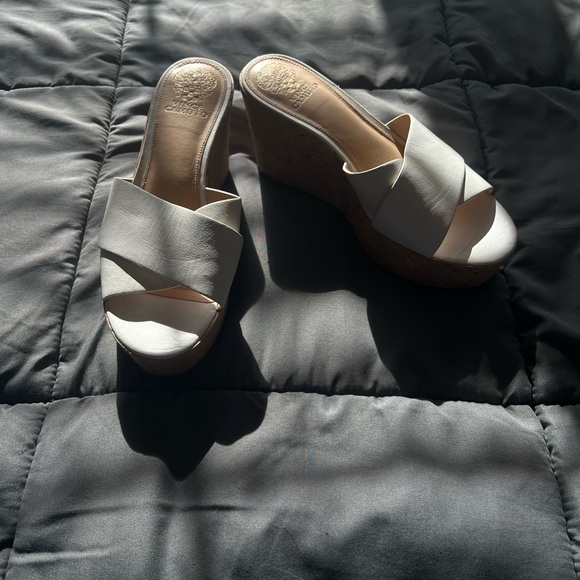 Vince Camuto Heels - Picture 1 of 2